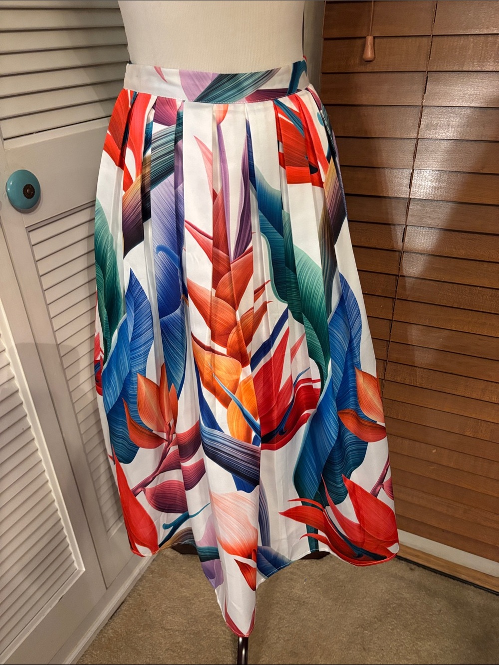 Chicwish White A-Line Midi Skirt with Multicolor Tropical Leaf Print